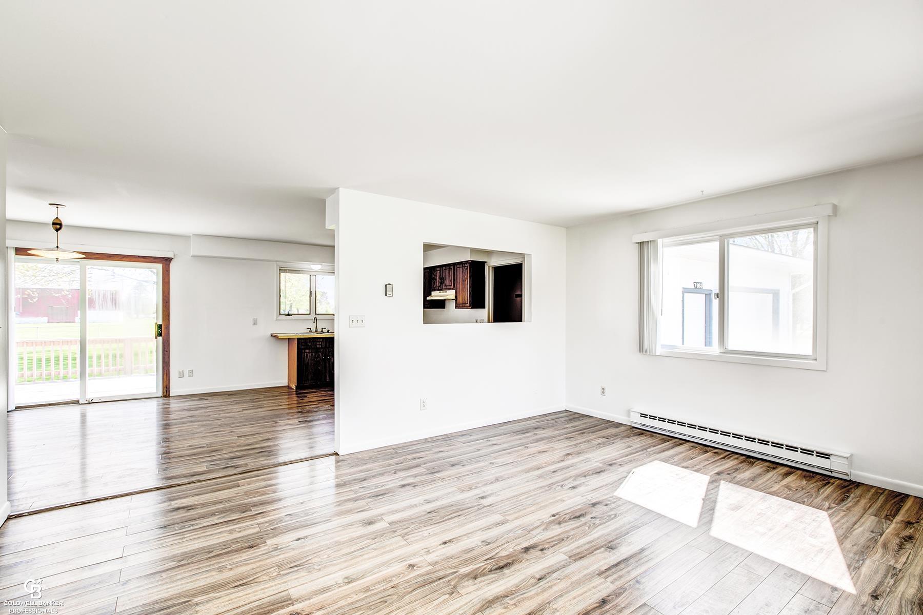 7983 Avoca Road Avoca, MI 48006 - Photo 8 of 31 50108704-7.JPG