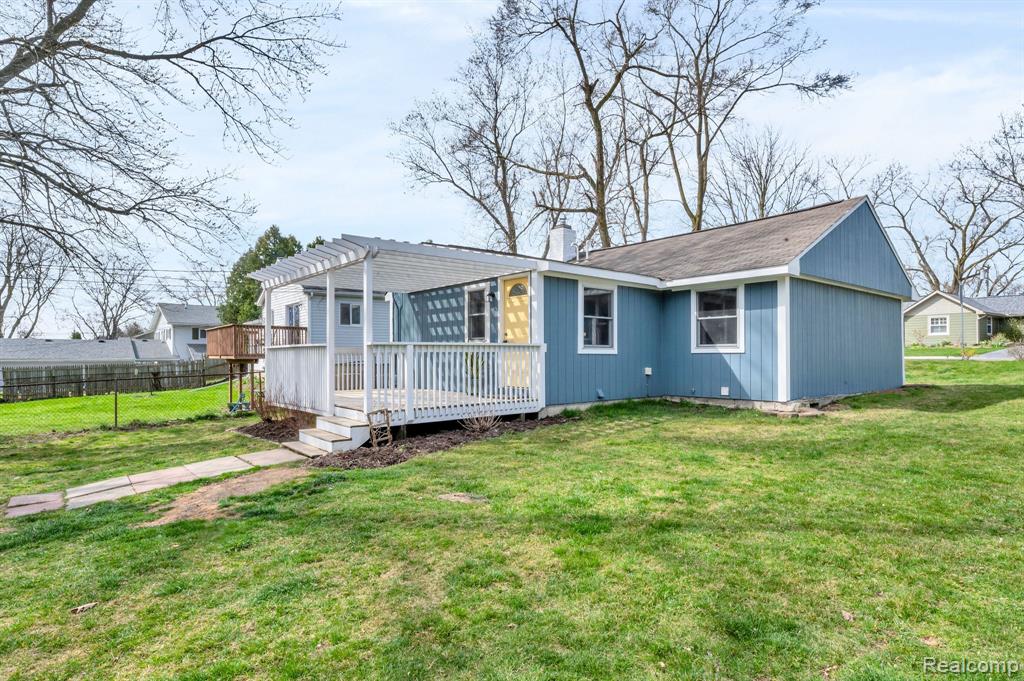 3615 Dearborn Avenue Rochester Hills, MI 48309 - Photo 2 of 14
