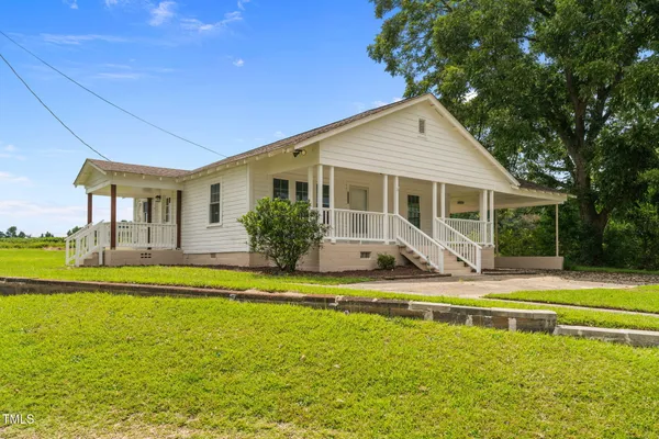 $250,000 | 5210 Highway 27 Street East, Coats, NC 27521