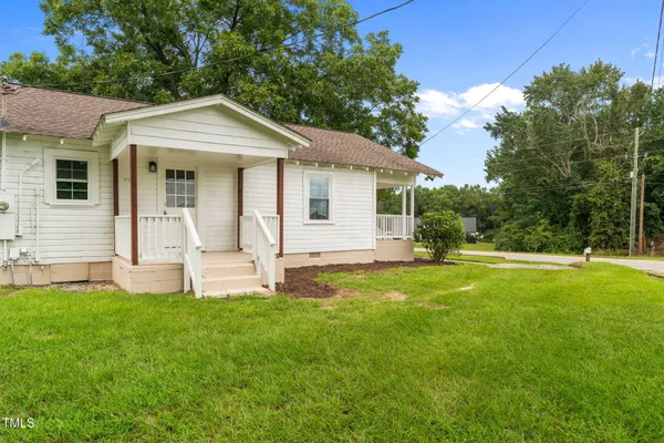 $250,000 | 5210 Highway 27 Street East, Coats, NC 27521