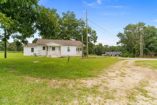 $250,000 | 5210 Highway 27 Street East, Coats, NC 27521