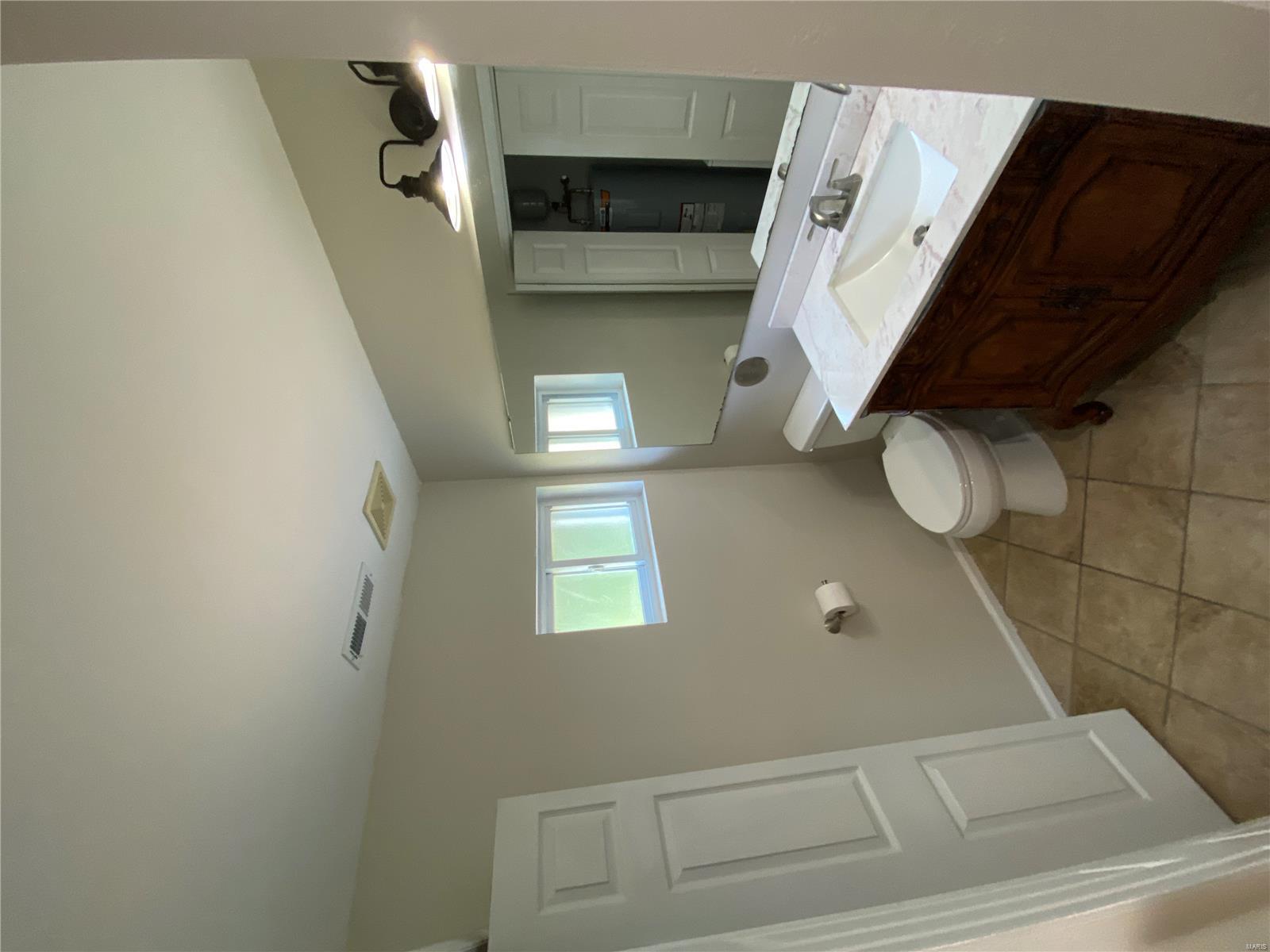 5466 Keller Road St. Louis, MO 63128 - Photo 9 of 27