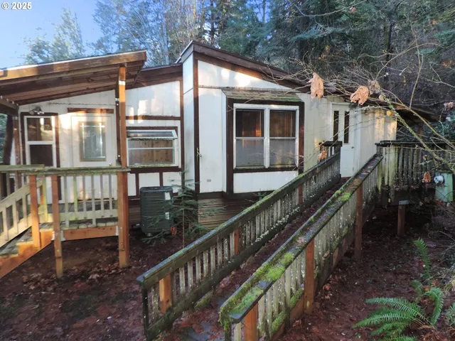 $214,700 | 3335 Dee Highway, Hood River, OR 97031