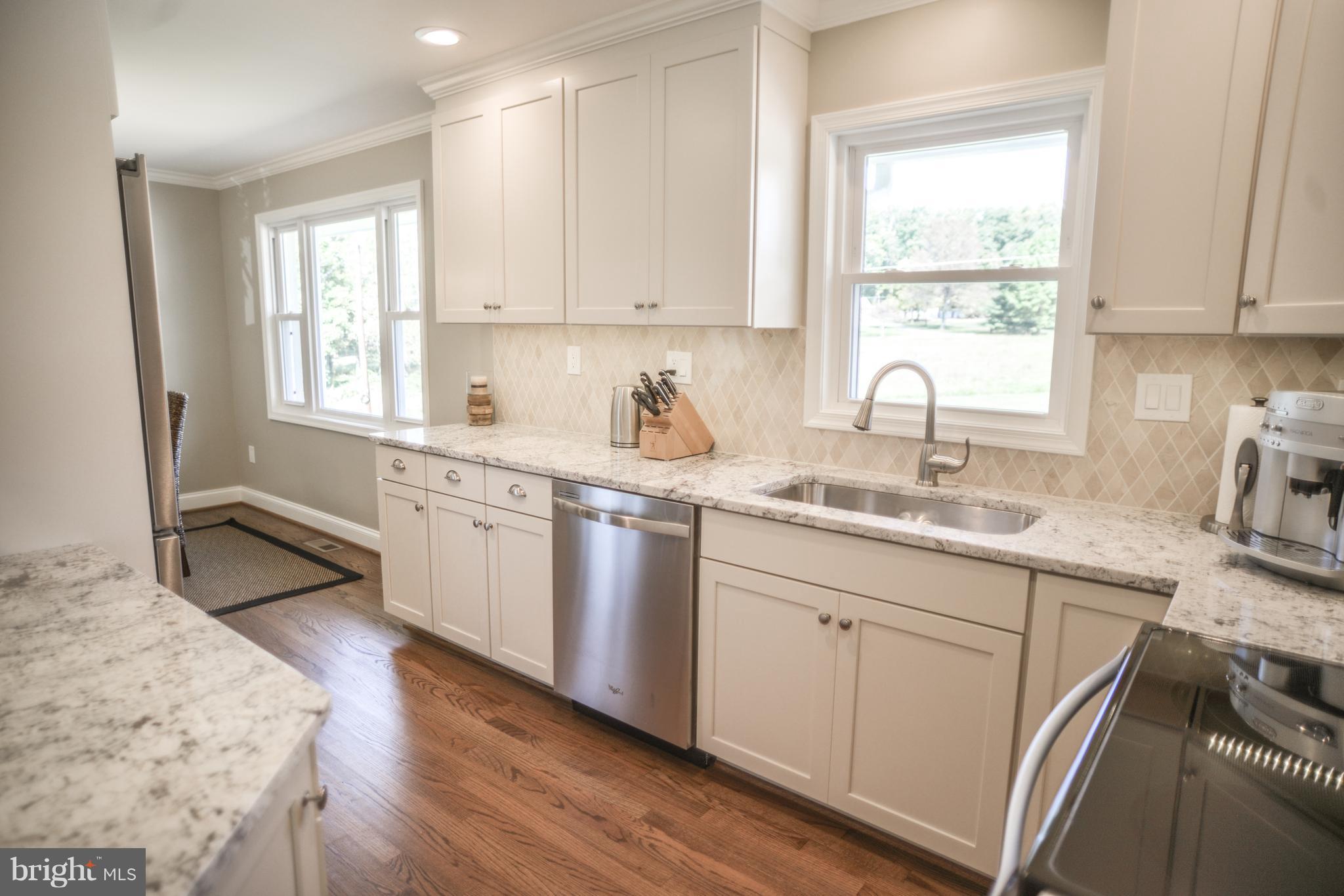9915 Watkins Road Gaithersburg, MD 20882 - Photo 14 of 30 Kitchen