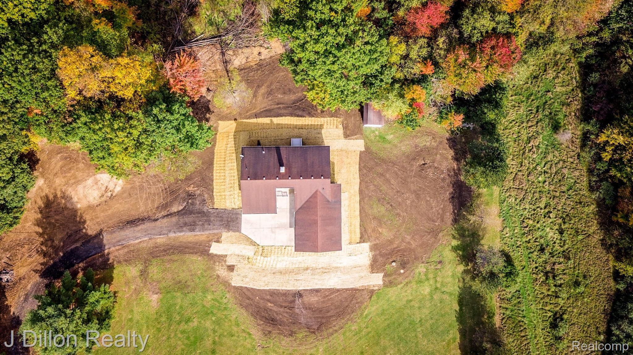 4372 Walsh Road Whitmore Lake, MI 48189 - Photo 11 of 40 4372 Walsh-37.jpg