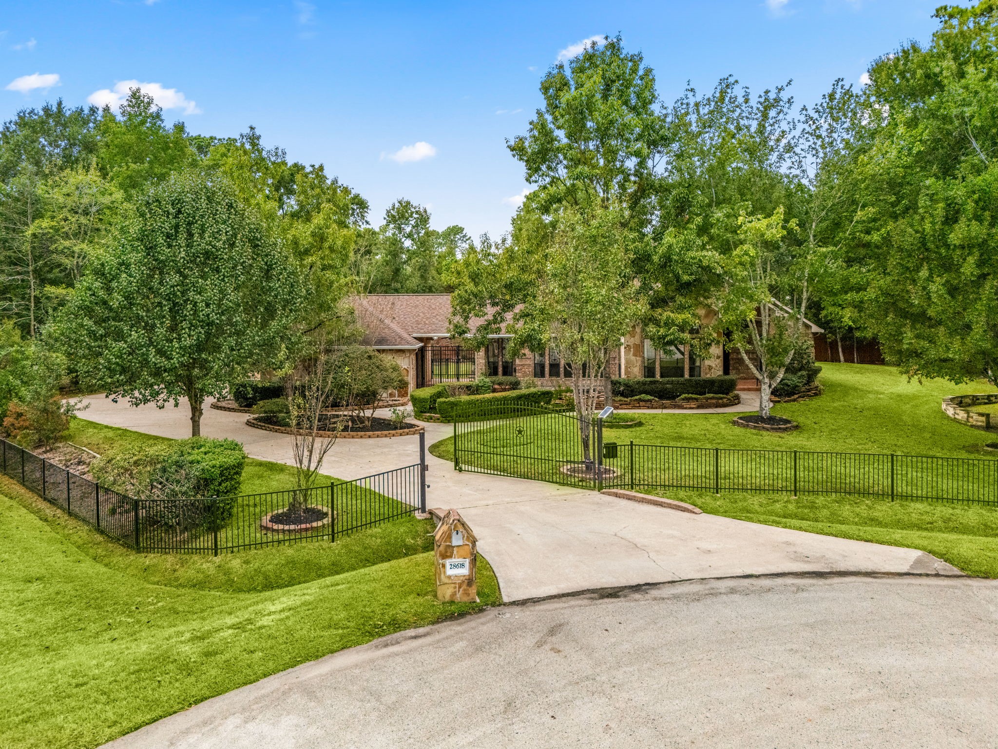 28618 Benders Crossing Drive Spring, TX 77386 - Photo 2 of 48