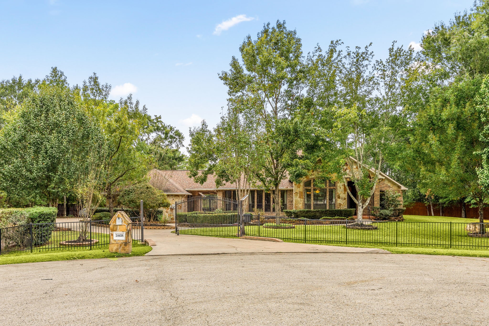 28618 Benders Crossing Drive Spring, TX 77386 - Photo 3 of 48