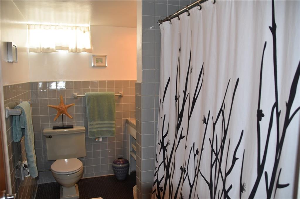 420 Highview Road Wexford, PA 15090 - Photo 19 of 25 Lower level full bath