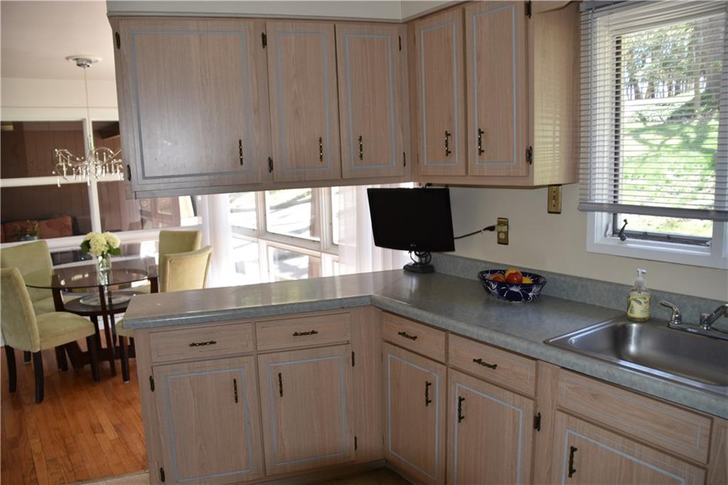 420 Highview Road Wexford, PA 15090 - Photo 9 of 25 Ample cabinet and countertop work space in the kitchen
