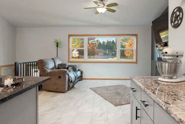 $338,900 | 125 Hillside Lane, Shawano, WI 54166