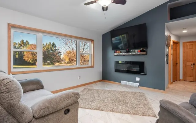 $338,900 | 125 Hillside Lane, Shawano, WI 54166