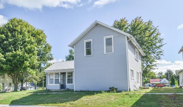 $104,000 | 115 North Michigan Street, Montgomery, MI 49255