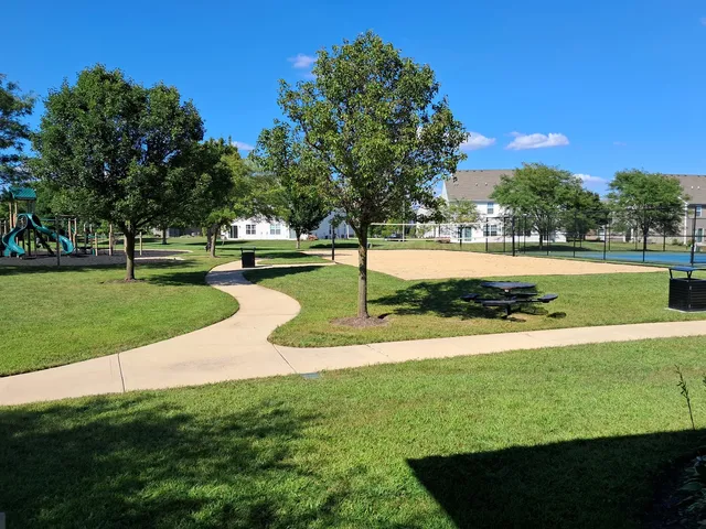 $438,750 | 7720 Mossheather Drive, Joliet, IL 60431