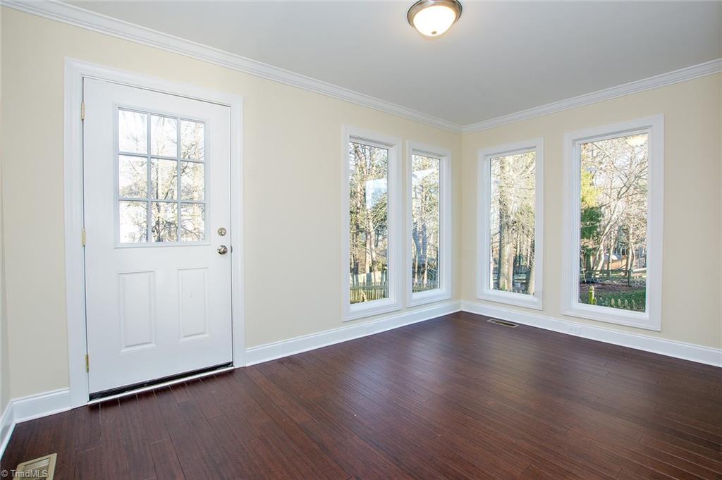 4328 Chilton Way High Point, NC 27265 - Photo 14 of 30 Gallery Image 14