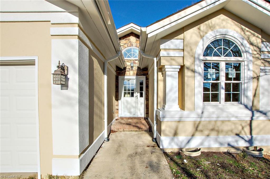 4328 Chilton Way High Point, NC 27265 - Photo 3 of 30 Gallery Image 3
