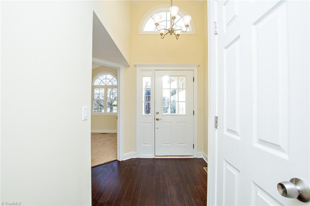 4328 Chilton Way High Point, NC 27265 - Photo 4 of 30 Gallery Image 4