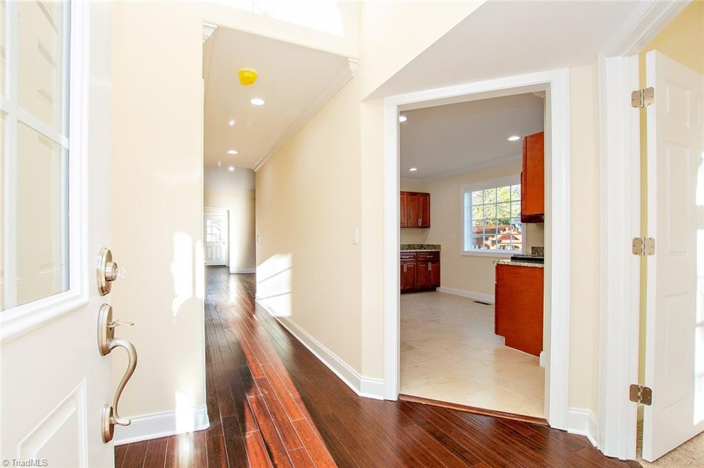 4328 Chilton Way High Point, NC 27265 - Photo 5 of 30 Gallery Image 5