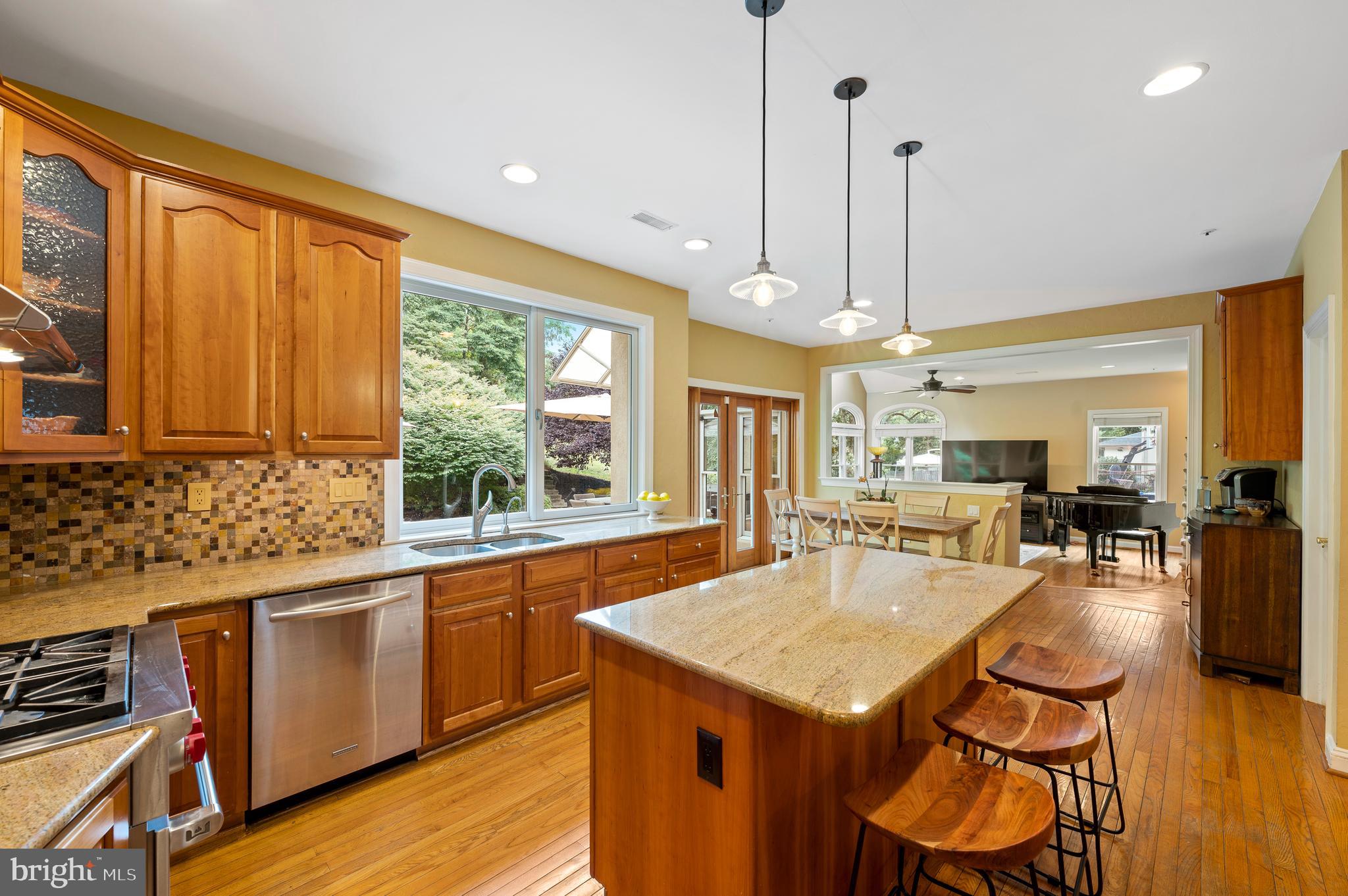 1236 Gulph Creek Drive Wayne, PA 19087 - Photo 16 of 61 Kitchen with Granite Island
