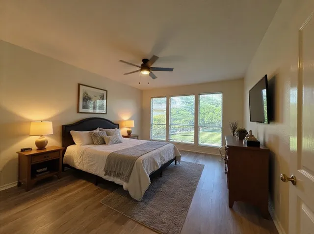 $470,000 | 3911 Clarestone Drive, Pearland, TX 77584