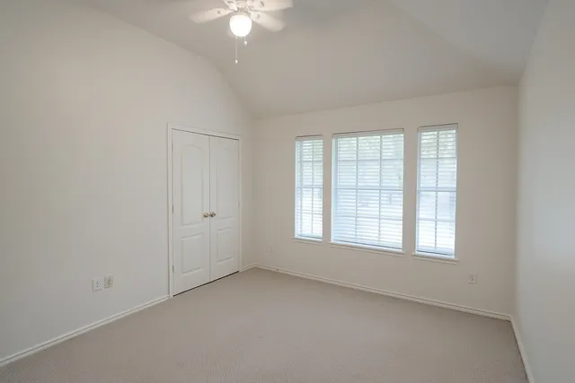 $470,000 | 3911 Clarestone Drive, Pearland, TX 77584