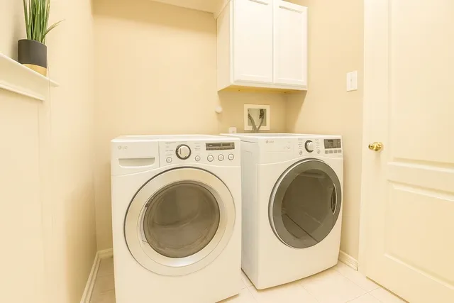 $470,000 | 3911 Clarestone Drive, Pearland, TX 77584