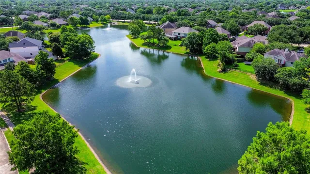 $470,000 | 3911 Clarestone Drive, Pearland, TX 77584