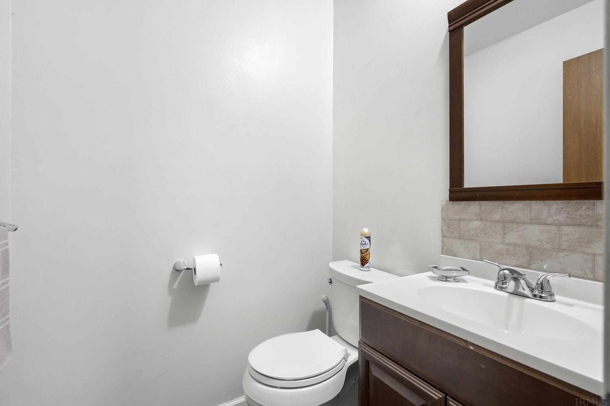 9224 Mariners Ridge Drive Fort Wayne, IN 46819 - Photo 14 of 26