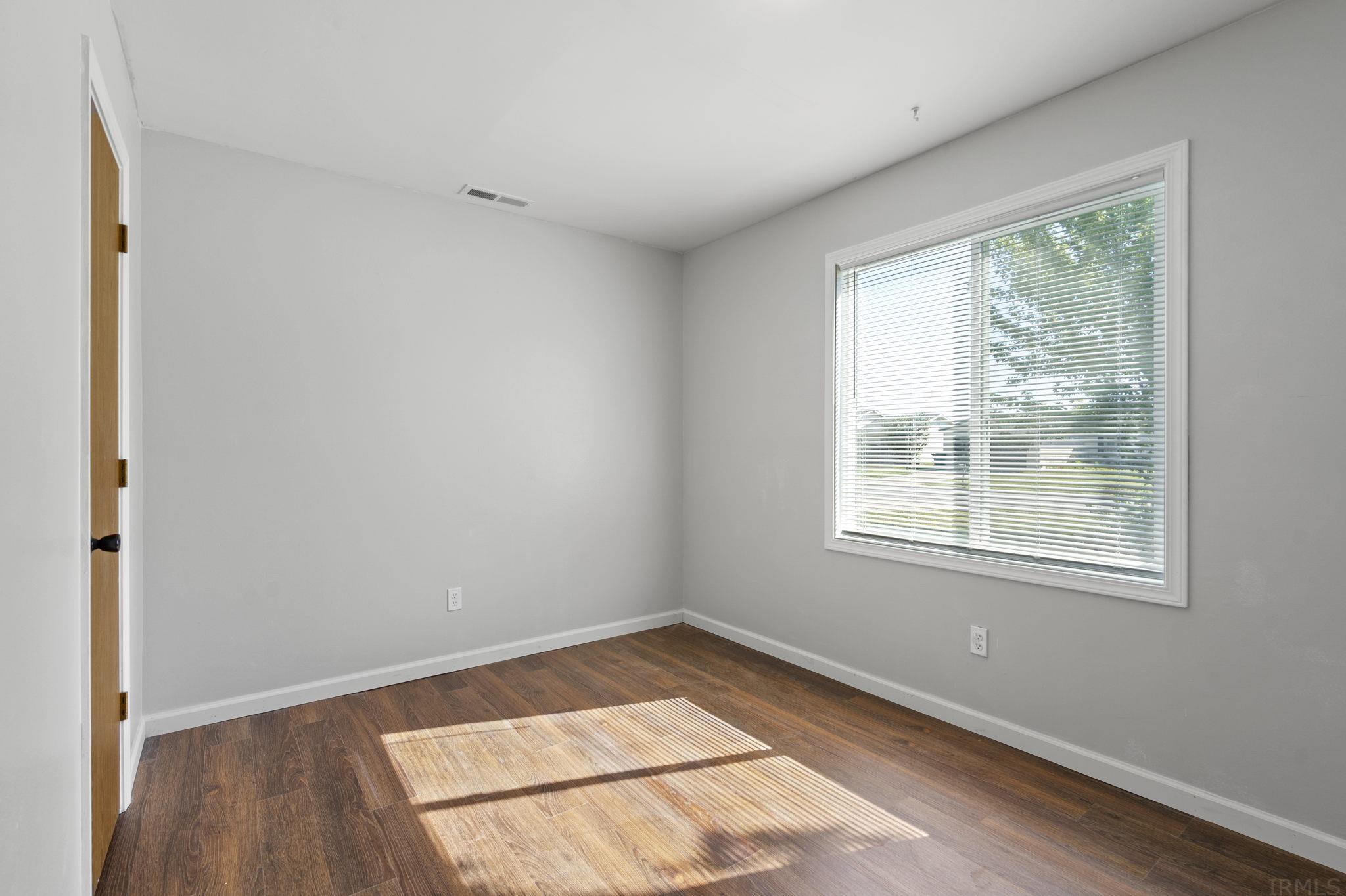 9224 Mariners Ridge Drive Fort Wayne, IN 46819 - Photo 17 of 26