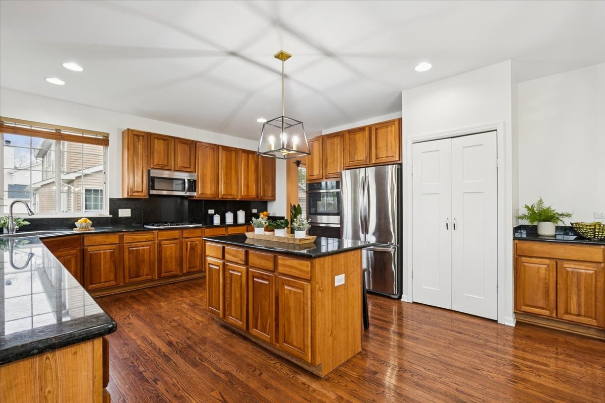 1816 Prairie Ridge Circle Lindenhurst, IL 60046 - Photo 14 of 43