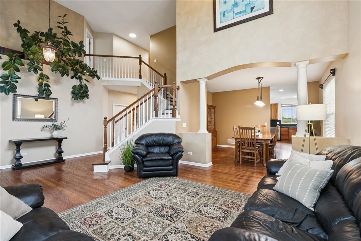 1816 Prairie Ridge Circle Lindenhurst, IL 60046 - Photo 7 of 43