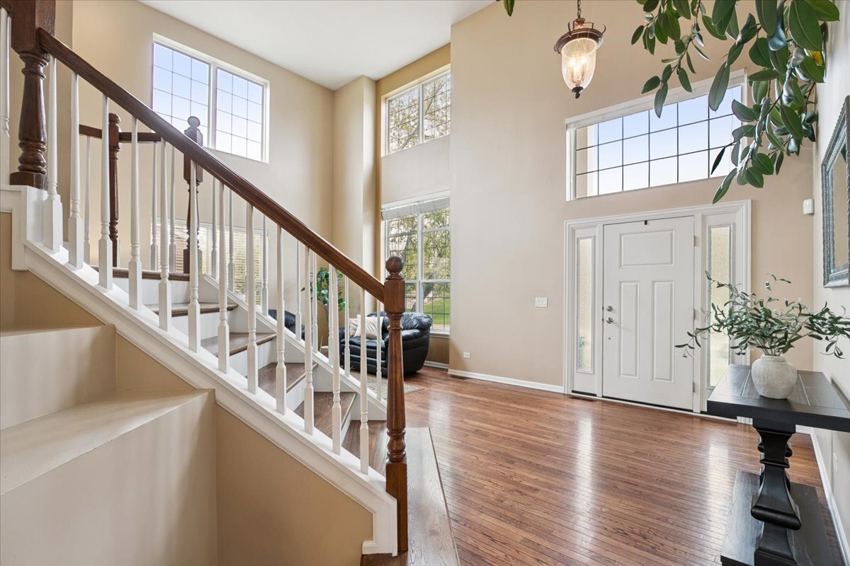 1816 Prairie Ridge Circle Lindenhurst, IL 60046 - Photo 8 of 43