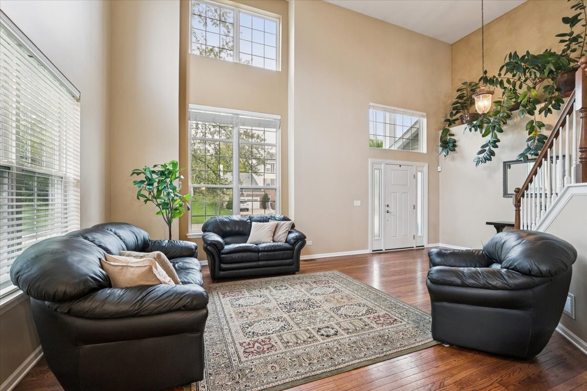 1816 Prairie Ridge Circle Lindenhurst, IL 60046 - Photo 10 of 43