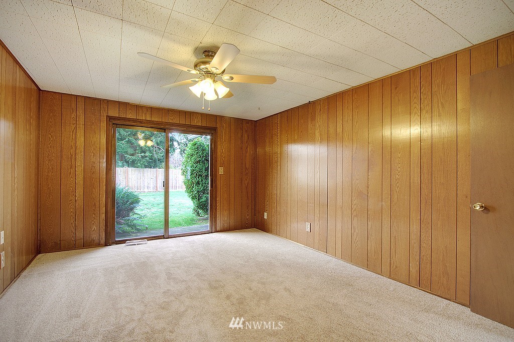 4300 Northeast 10th Place Renton, WA 98059 - Photo 8 of 8 Gallery Image 8