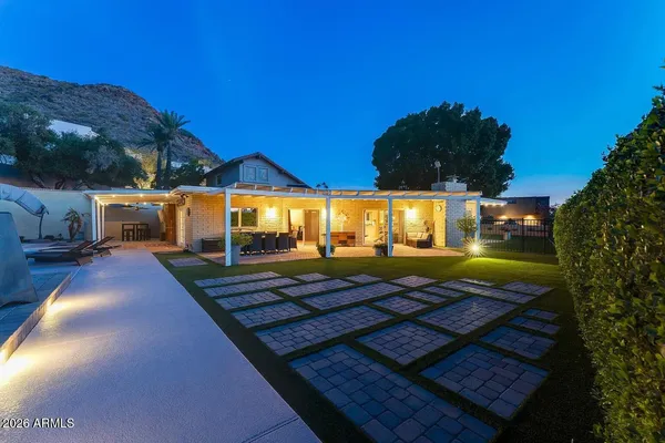 $1,169,000 | 2260 East Palmaire Avenue, Phoenix, AZ 85020