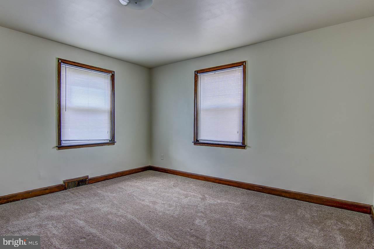 2279 Sunset Lane York, PA 17408 - Photo 11 of 30