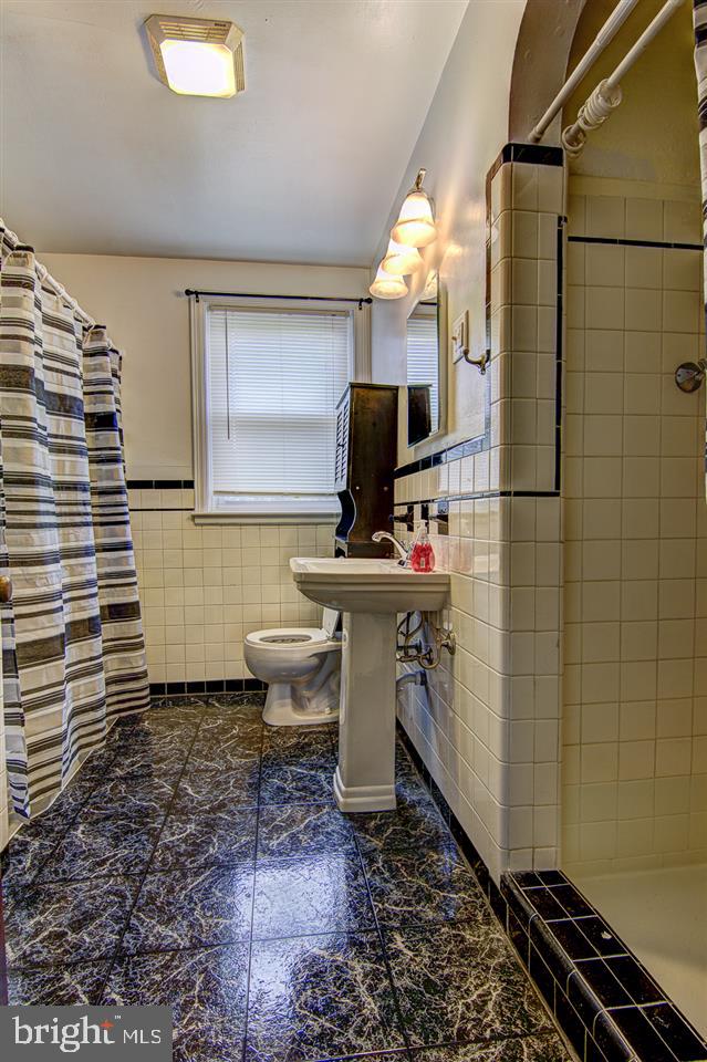 2279 Sunset Lane York, PA 17408 - Photo 12 of 30