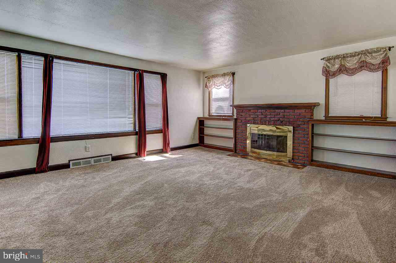 2279 Sunset Lane York, PA 17408 - Photo 15 of 30