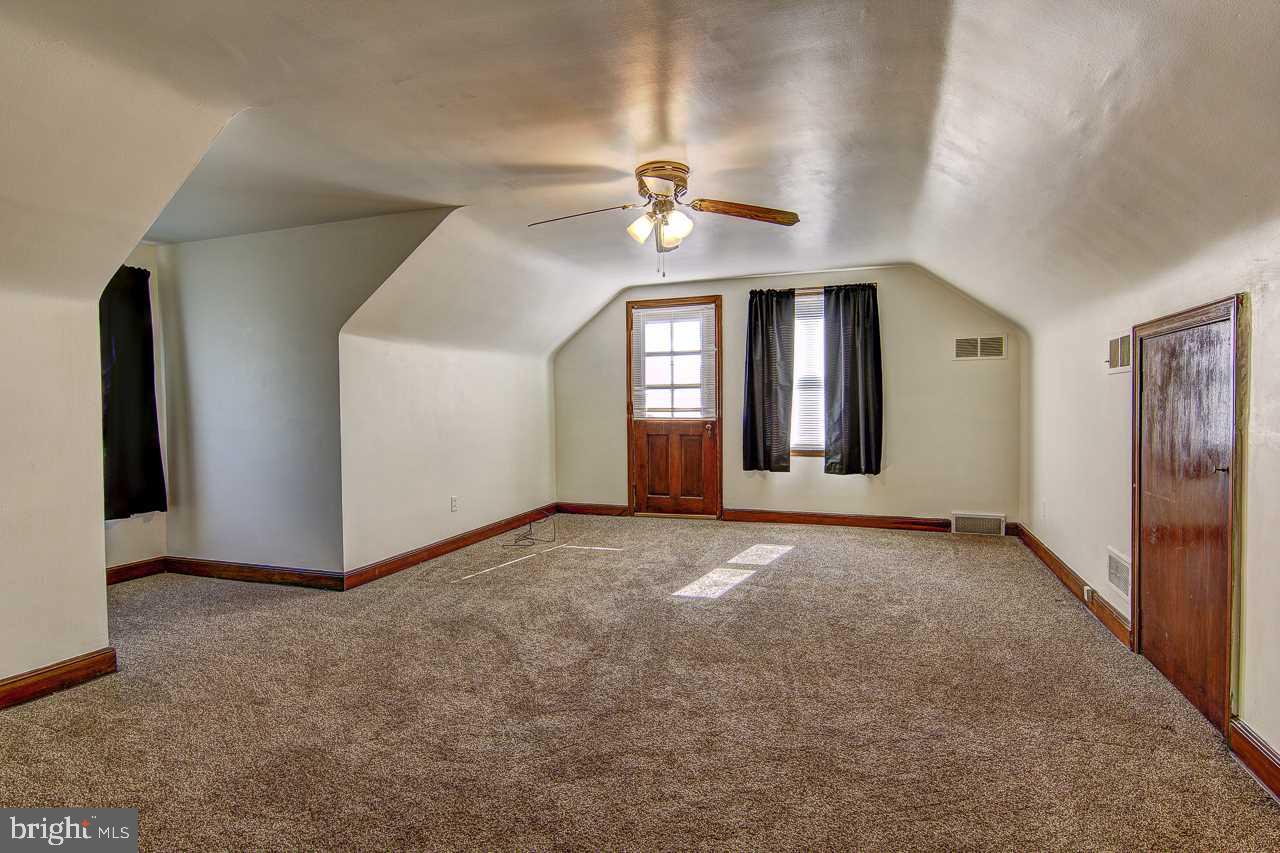 2279 Sunset Lane York, PA 17408 - Photo 19 of 30