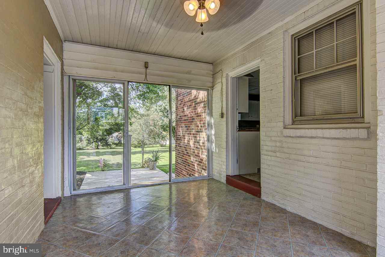 2279 Sunset Lane York, PA 17408 - Photo 3 of 30