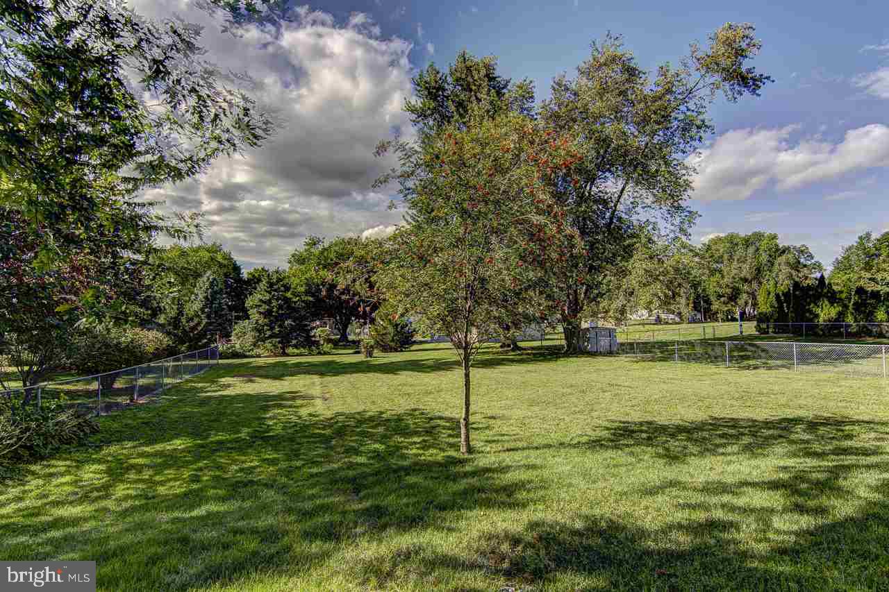 2279 Sunset Lane York, PA 17408 - Photo 28 of 30