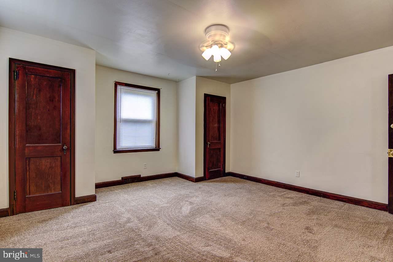 2279 Sunset Lane York, PA 17408 - Photo 10 of 30