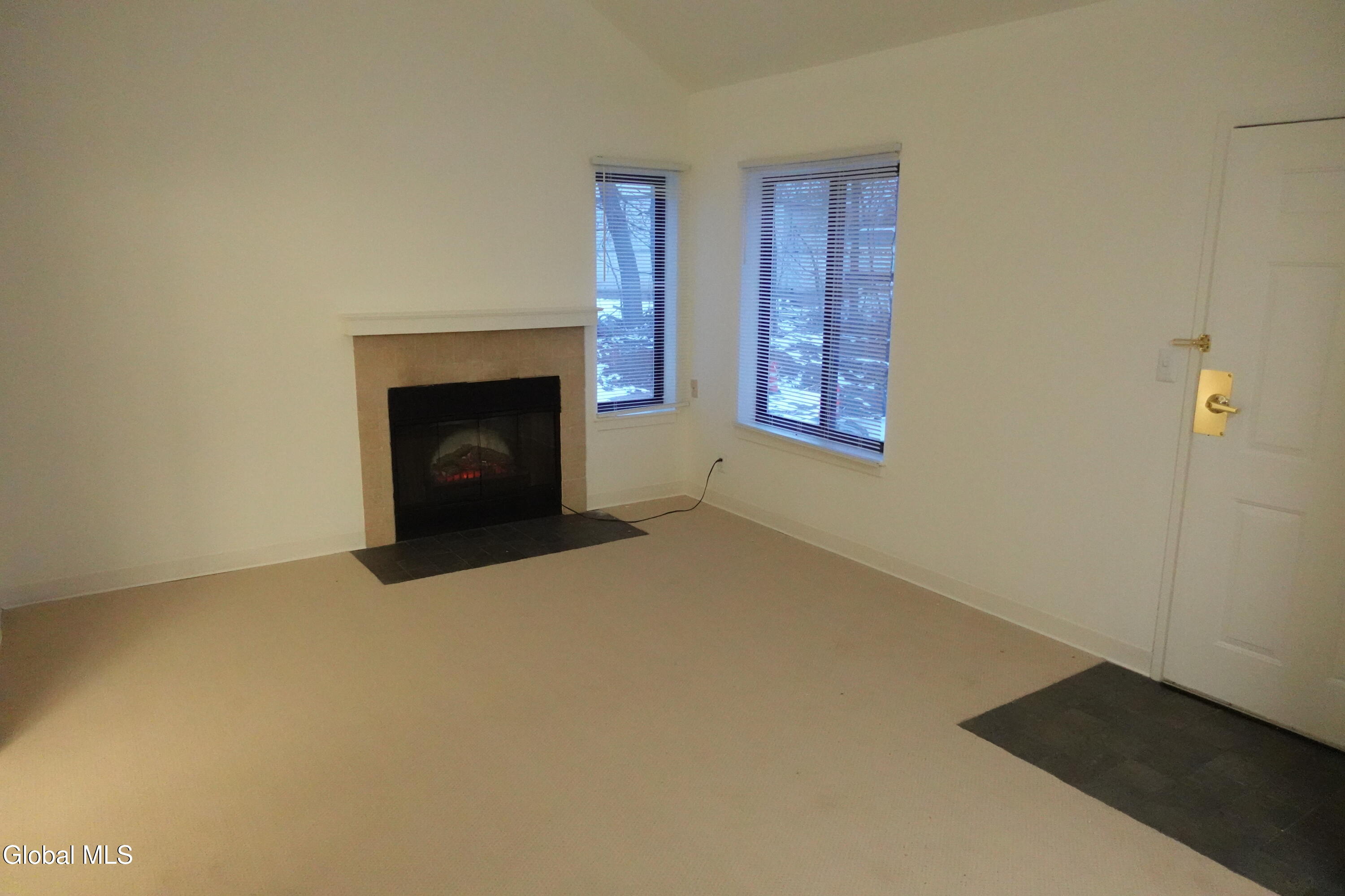 13 Residence Inn Drive, Unit 202 Colonie, NY 12110 - Photo 5 of 10 livingroom