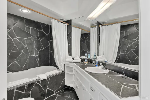 $1,725,000 | 36840 Greencroft Close, The Sea Ranch, CA 95497