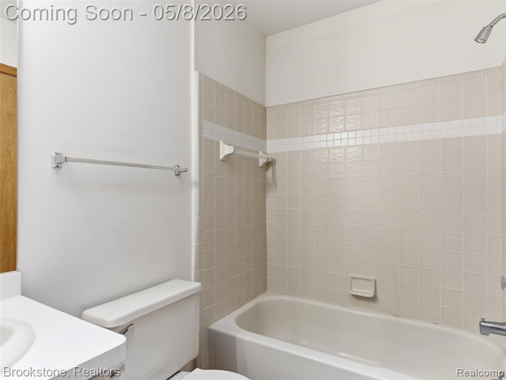 6512 White Lake Road Clarkston, MI 48346 - Photo 39 of 69