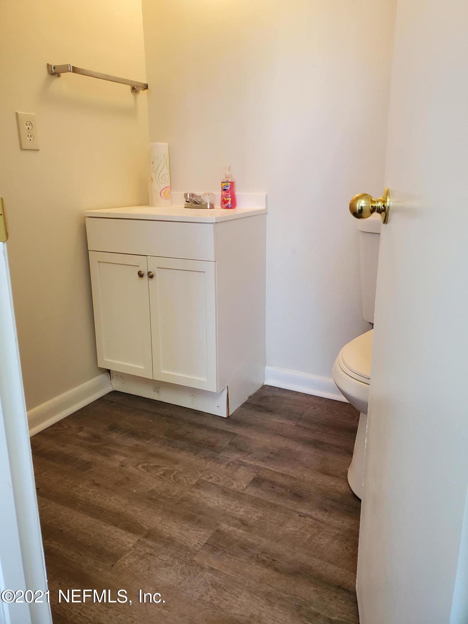 1701 Rogero Road Jacksonville, FL 32211 - Photo 10 of 20 a view of small space