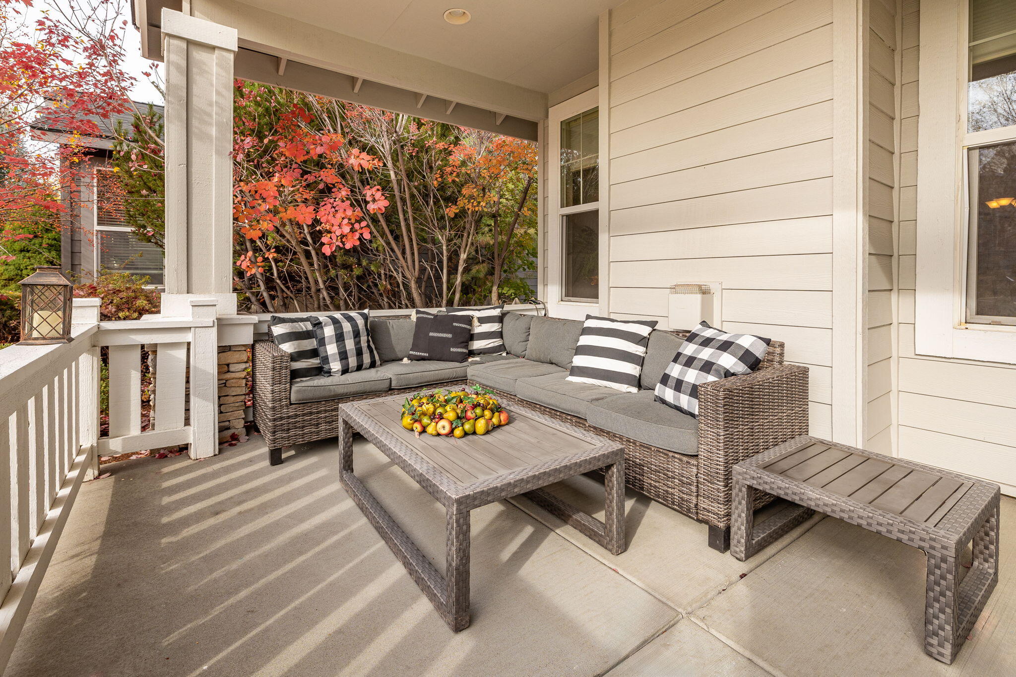 19468 Blue Lake Loop Bend, OR 97702 - Photo 4 of 47 Covered Front Patio