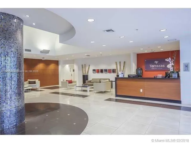 a close up view of a washer and dryer