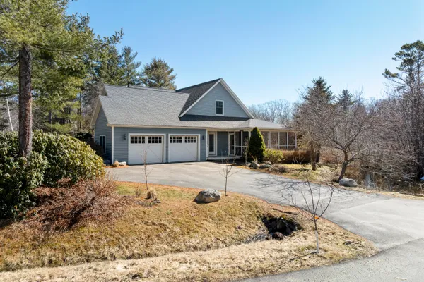 $795,000 | 17 Clam Cove Drive, Rockport, ME 04856