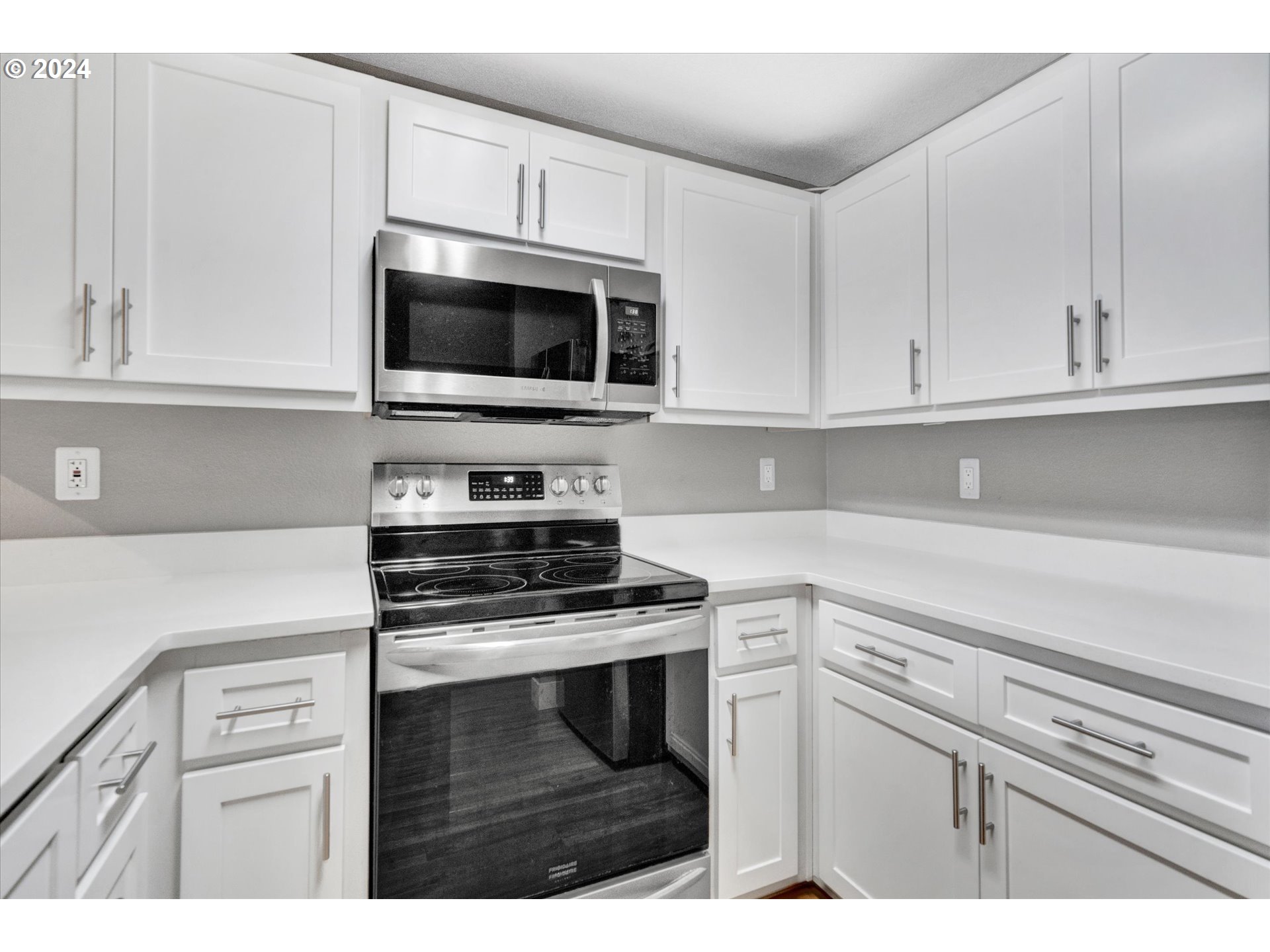 17602 Northwest Springville Road, Unit C3 Portland, OR 97229 - Photo 11 of 29 Gallery Image 11