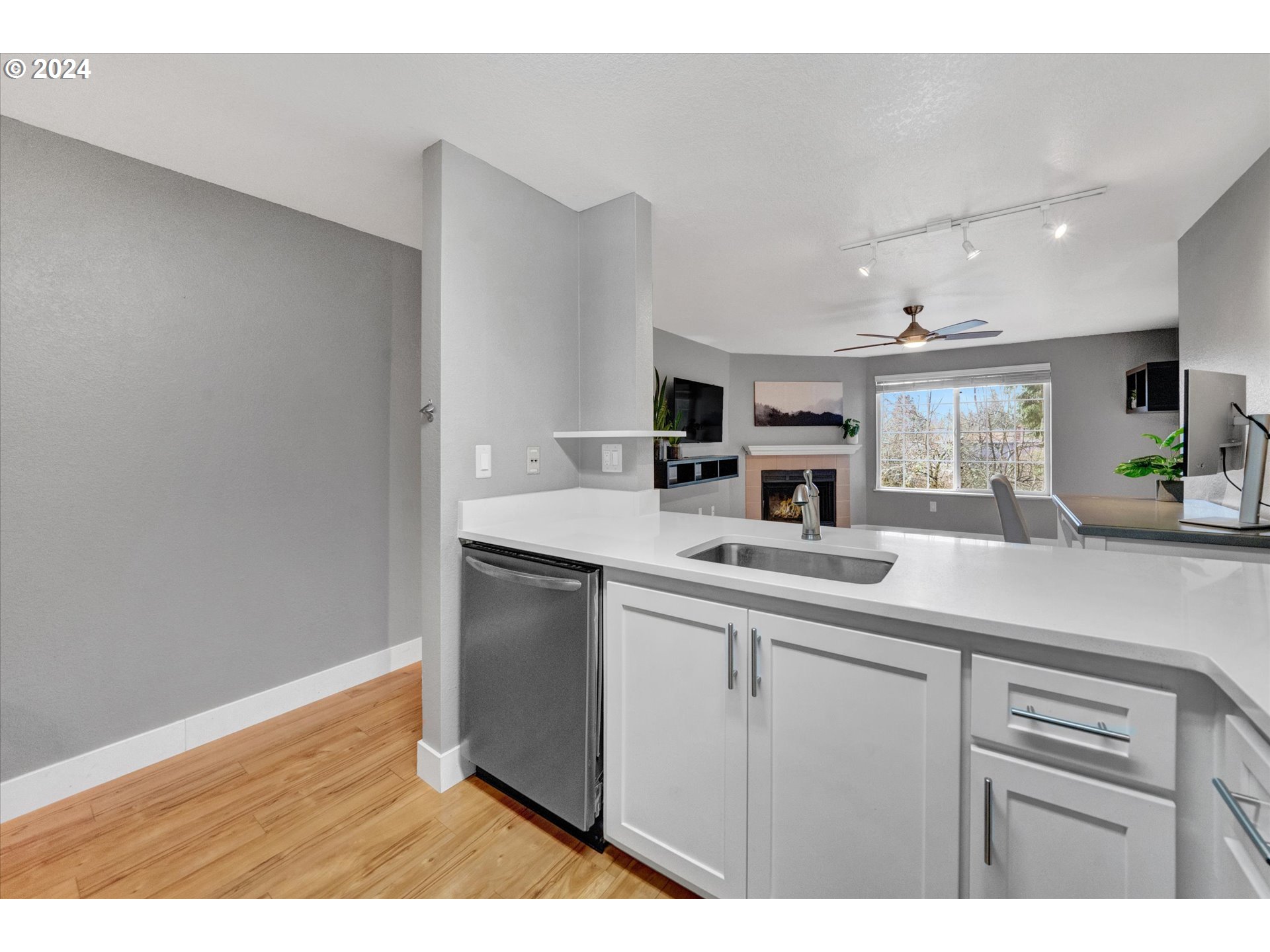 17602 Northwest Springville Road, Unit C3 Portland, OR 97229 - Photo 12 of 29 Gallery Image 12